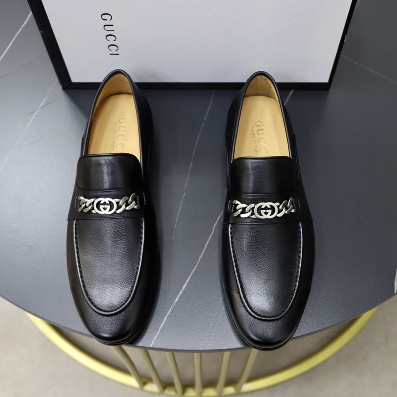 G*u*i leather shoes